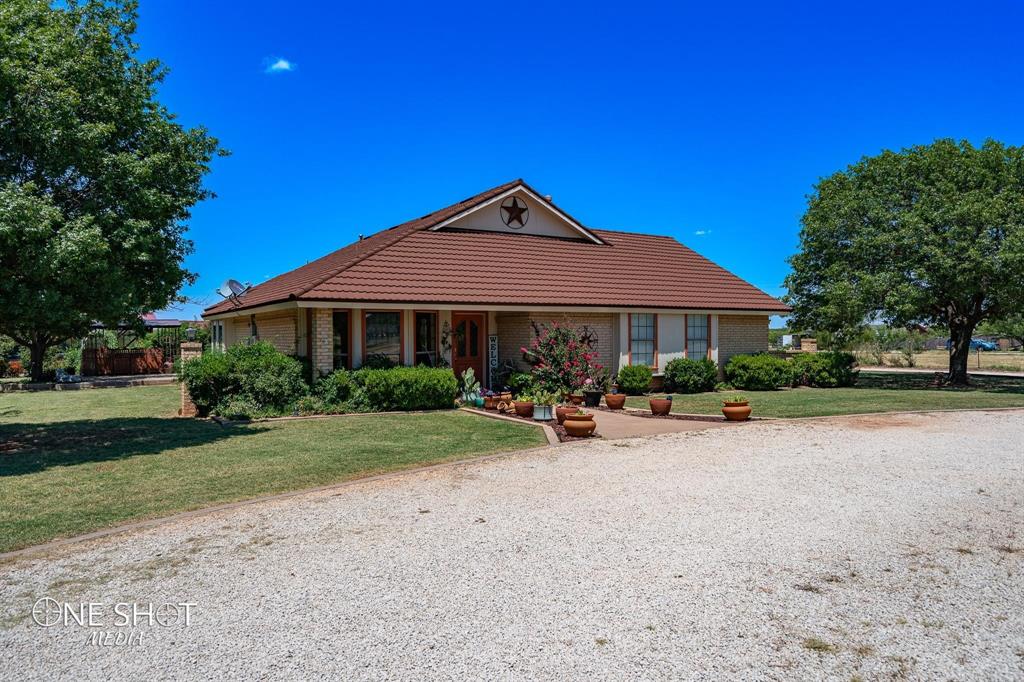 310 Country Place Property Photo 1