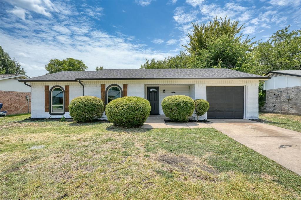 914 Northshore Drive Property Photo 1