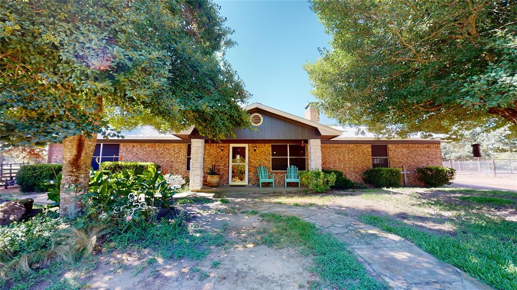 4637 County Road 3922 Property Photo 1