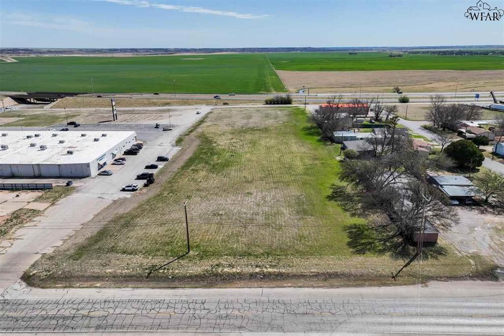 210 S Red River Expressway Property Photo