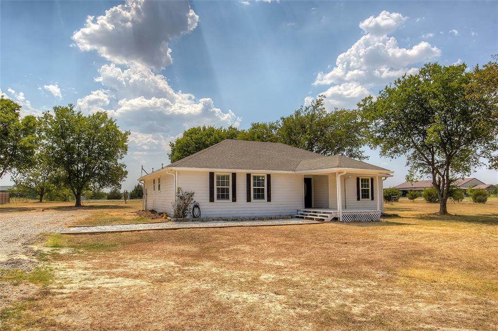 8082 County Road 2578 Property Photo 1