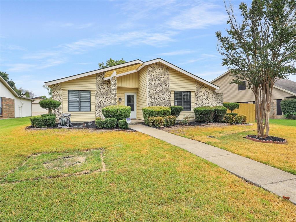 2613 Royal Oaks Drive Property Photo 1