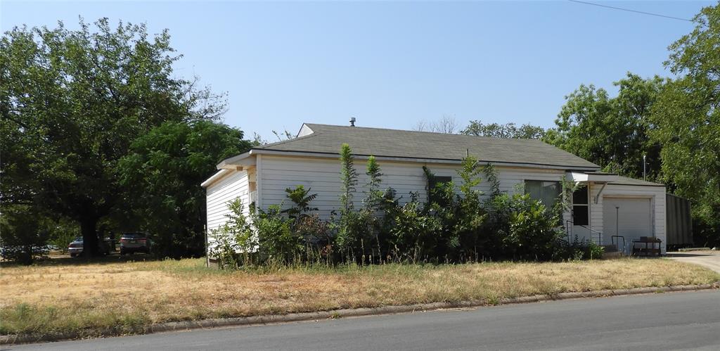 1202 S Willis Property Photo 1