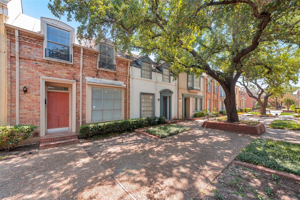 9838 Park Lane Court A Property Photo 1