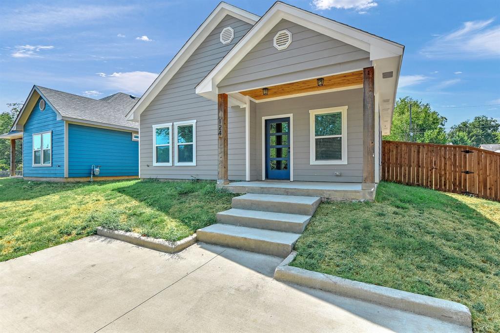 124 E Day Street Property Photo 1