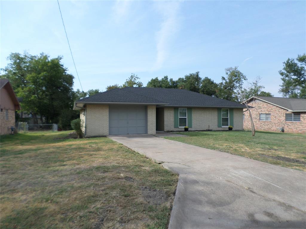 214 Royal Drive Property Photo