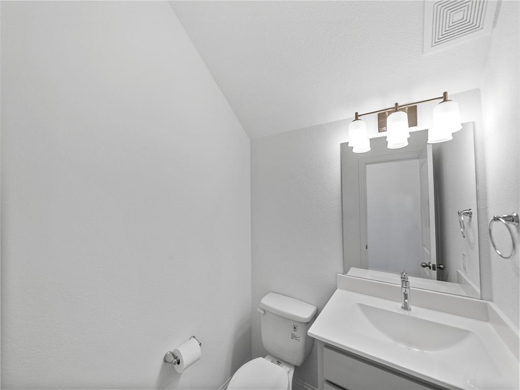2308 Southwick Drive Property Photo 17