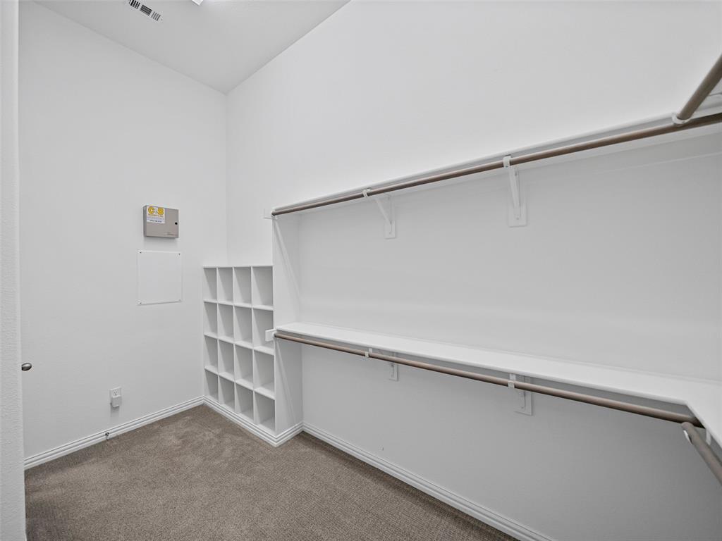 2308 Southwick Drive Property Photo 23