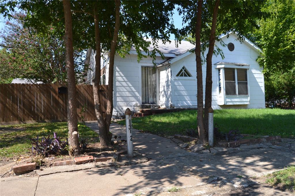 1312 S Travis Street Property Photo