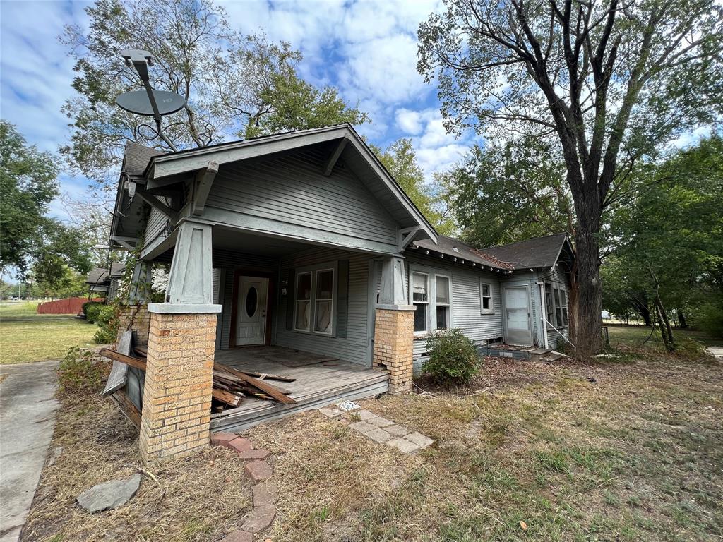 1031 1st Street Property Photo