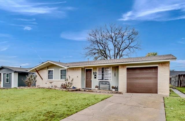 3923 Emerald Drive Property Photo 1