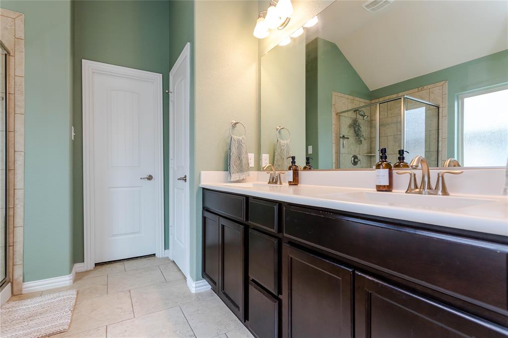 12216 Ridgeback Drive Property Photo 28