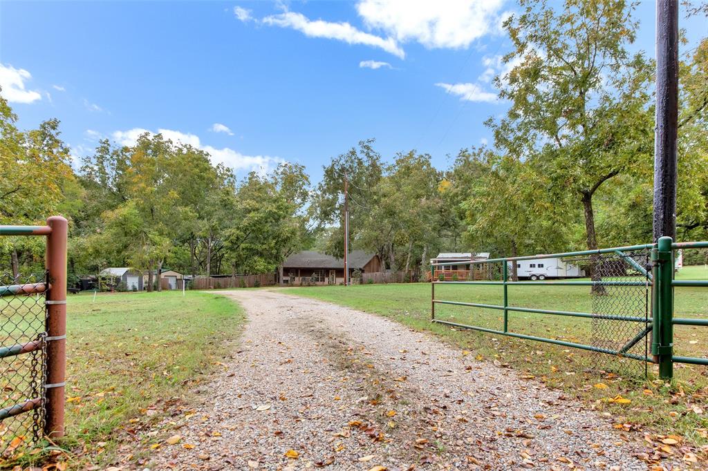 1538 County Road 1200 Property Photo 1