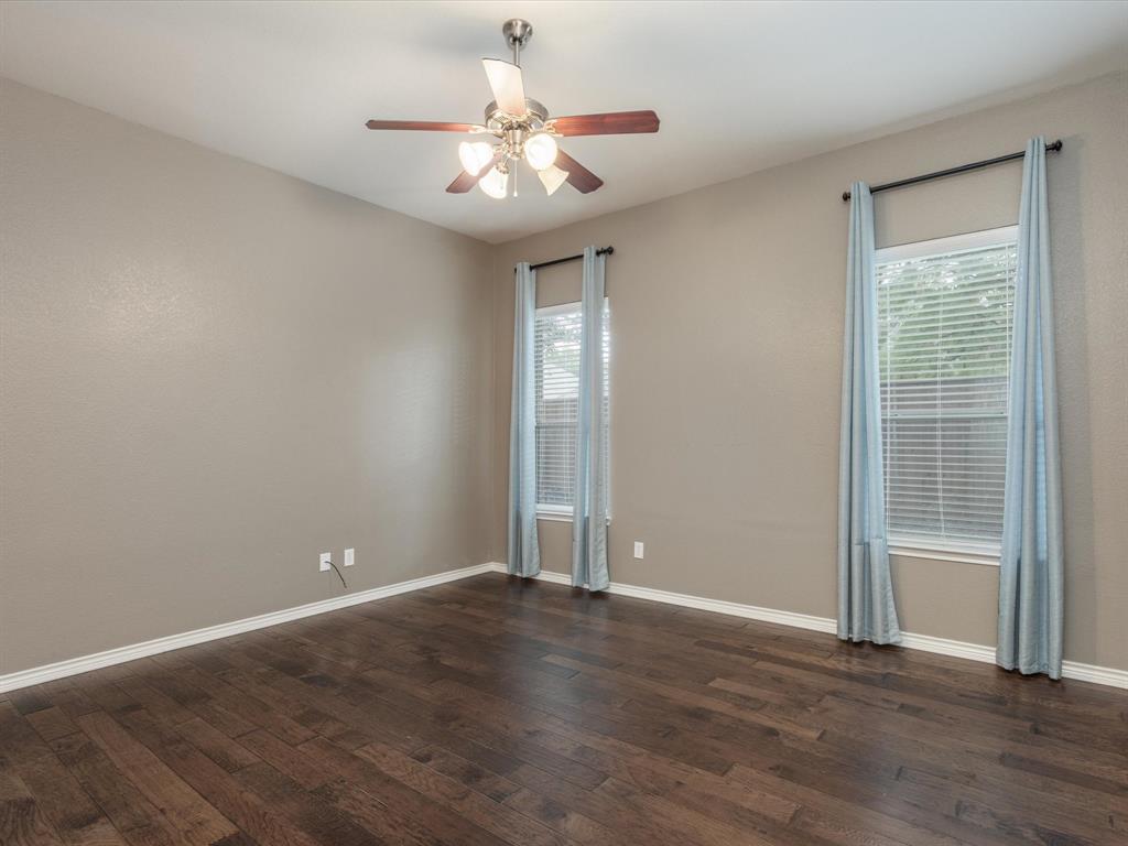 1702 Burberry Drive Property Photo 15