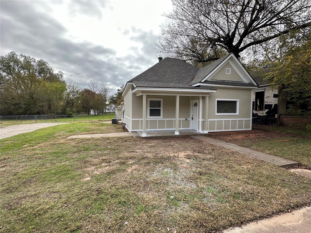 408 W Heron Street Property Photo 1