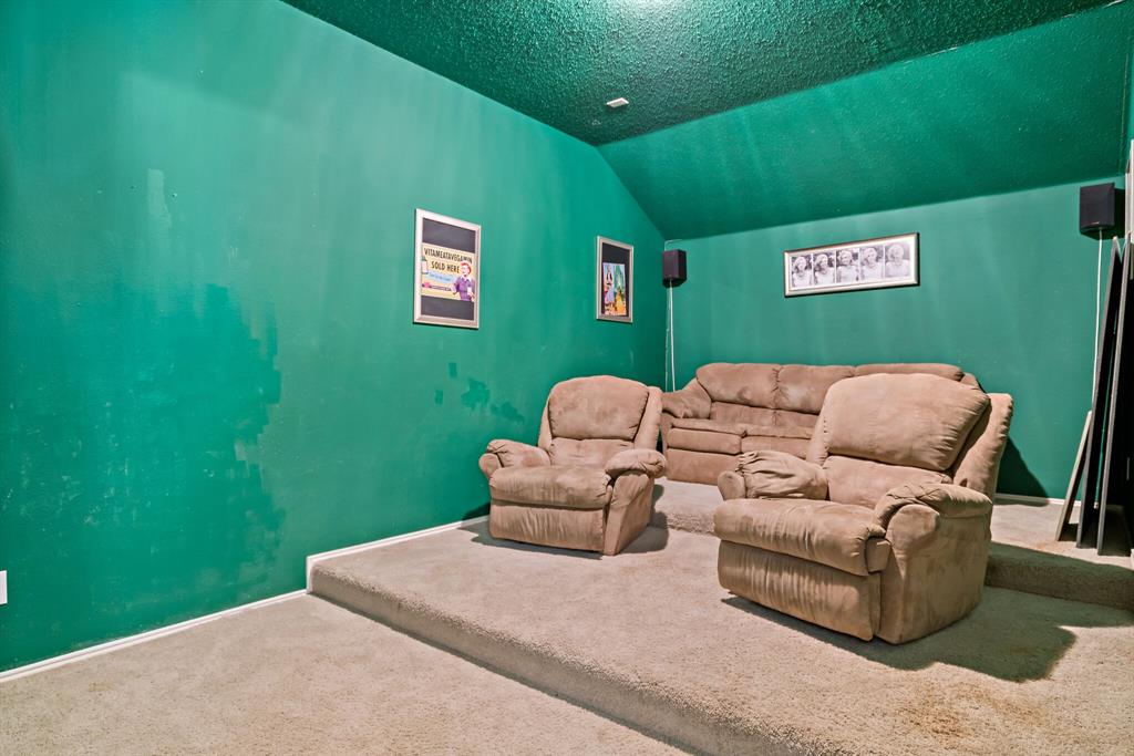 1902 Crystal Court Property Photo 19