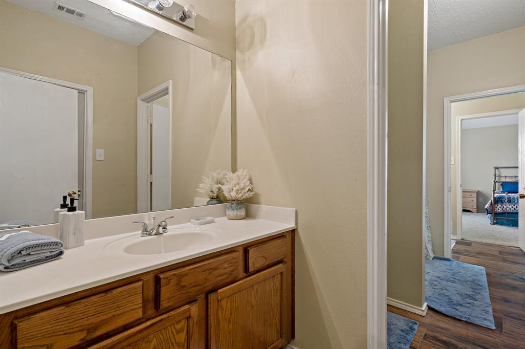 1902 Crystal Court Property Photo 27