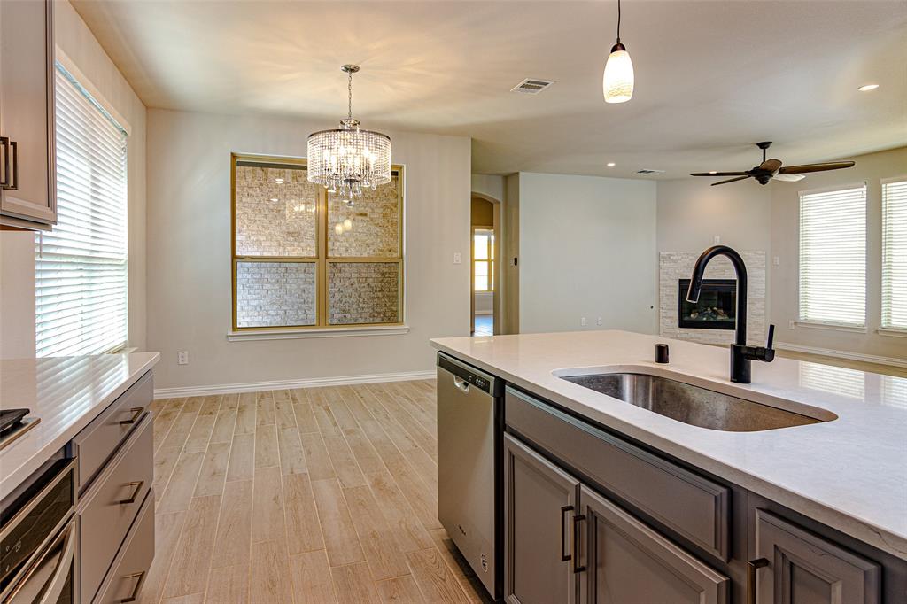 2097 Almassera Drive Property Photo 8