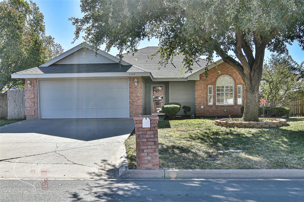 2209 Boston Road Property Photo 1