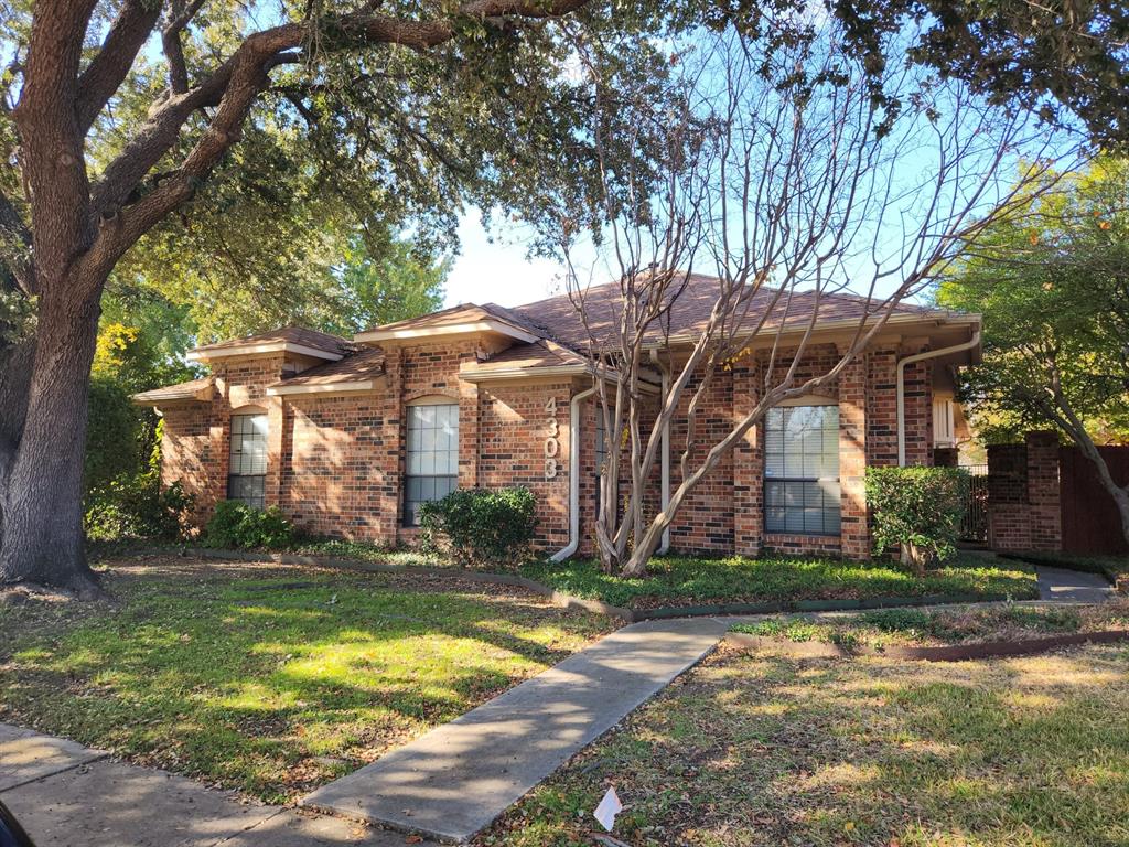 4303 Windward Circle Property Photo 1