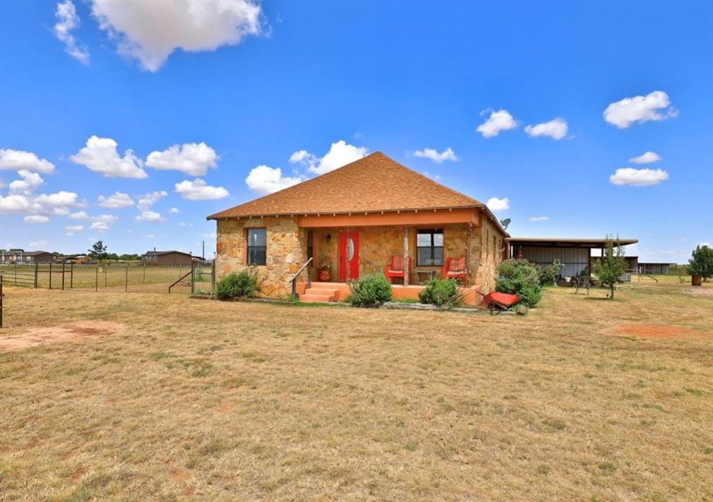 5716 Fm 605 Property Photo 1