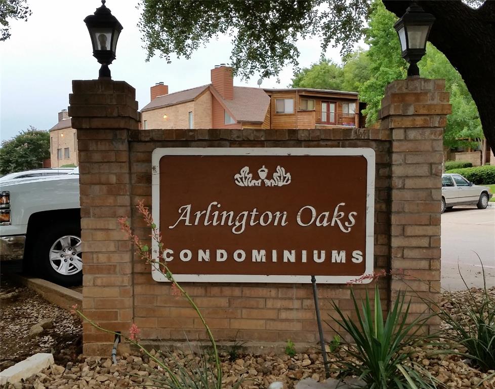 Arlington Oaks Condo Real Estate Listings Main Image
