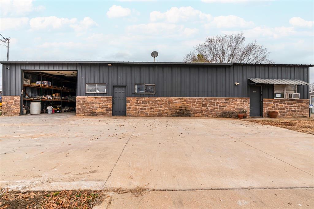 6231 Lamar Road Property Photo 1