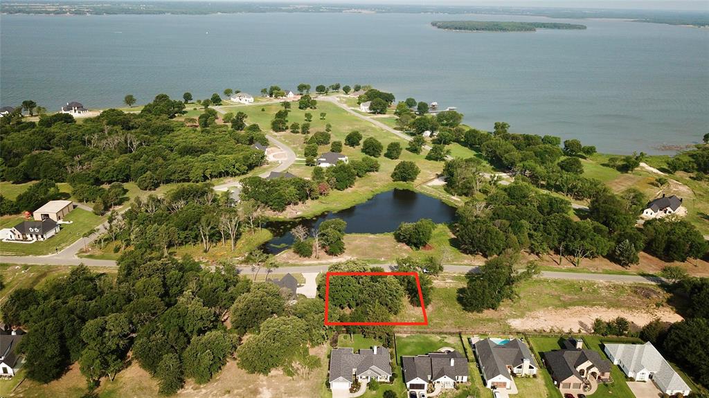 711 Clubview Drive Property Photo 1