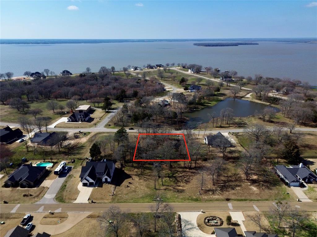 715 Clubview Drive Property Photo 1