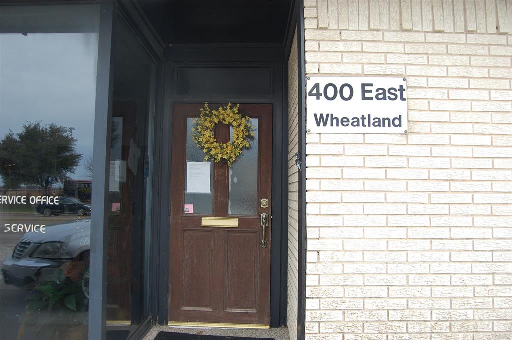 400 E Wheatland Road Property Photo