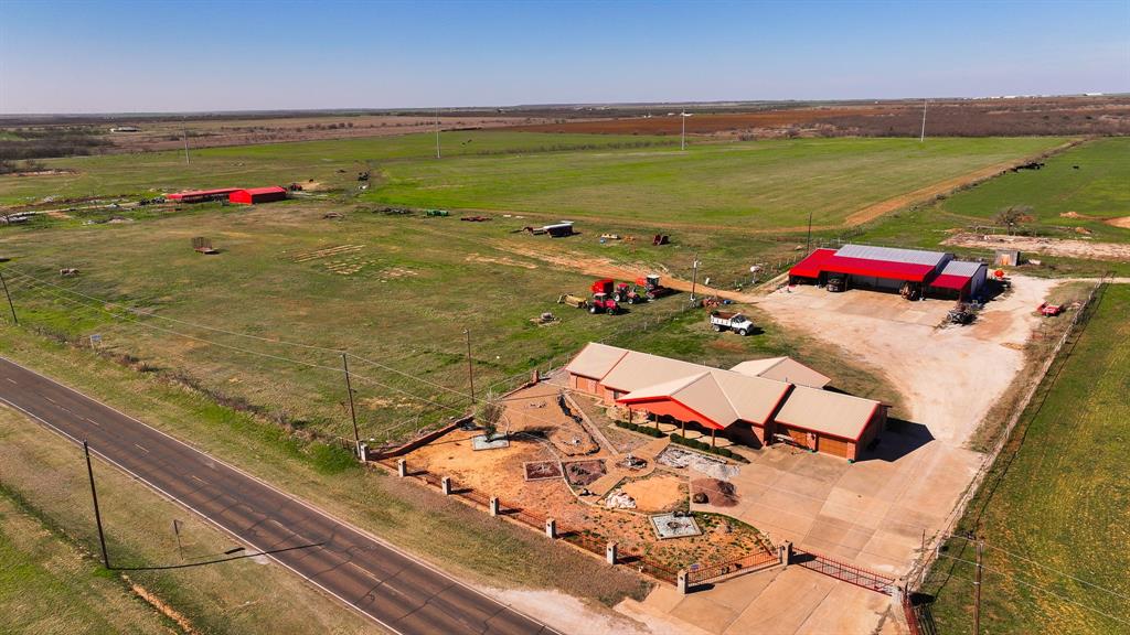 130 Loop 132 Property Photo 1