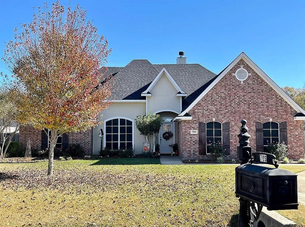 709 Opal Circle Property Photo 1