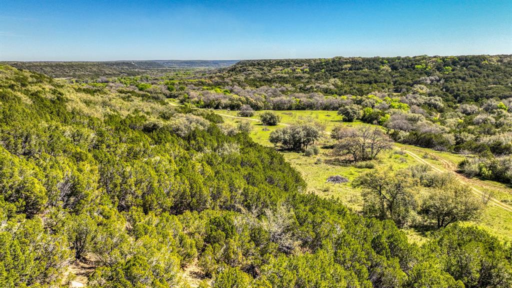 001 Lake Creek Road Property Photo