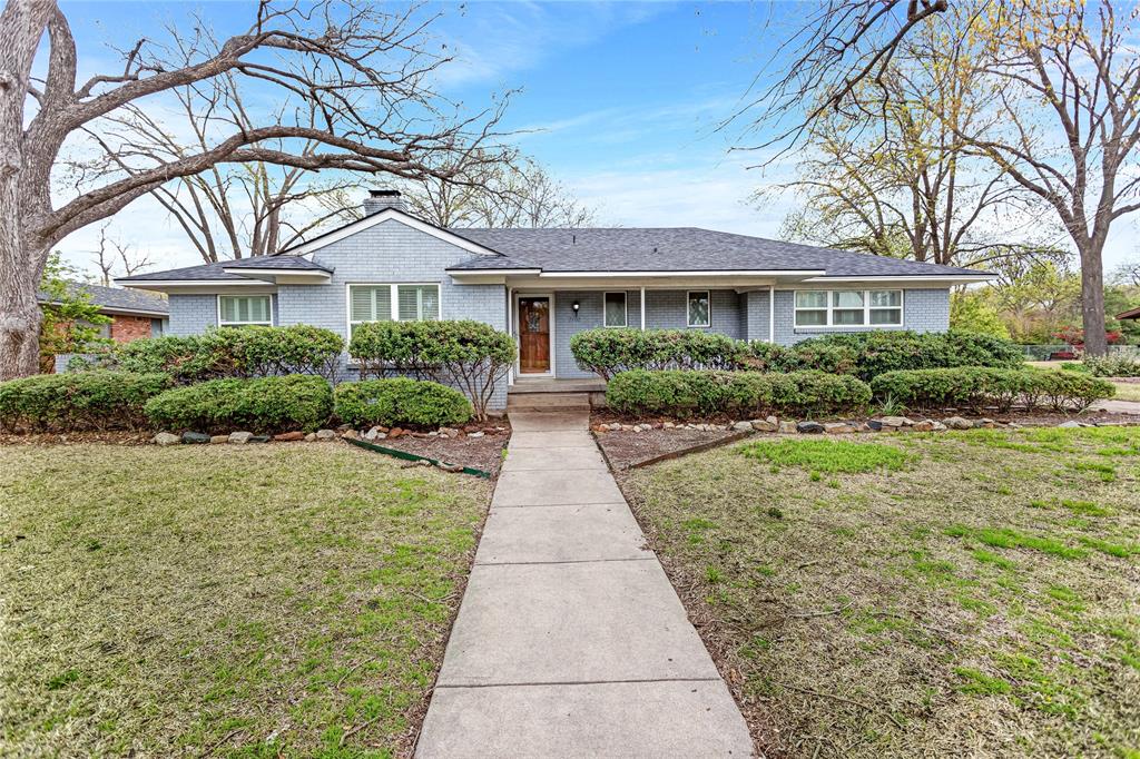 2702 S Glenbrook Drive Property Photo 1