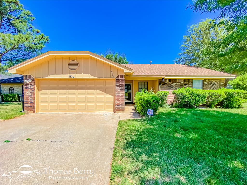 2910 Rex Allen Drive Property Photo 1