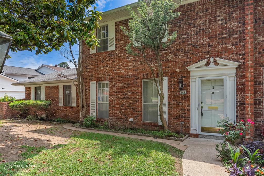 101 Albert Avenue Property Photo 1