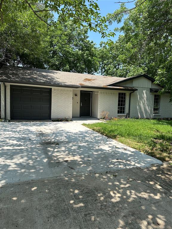 207 Duncan Way Property Photo 1