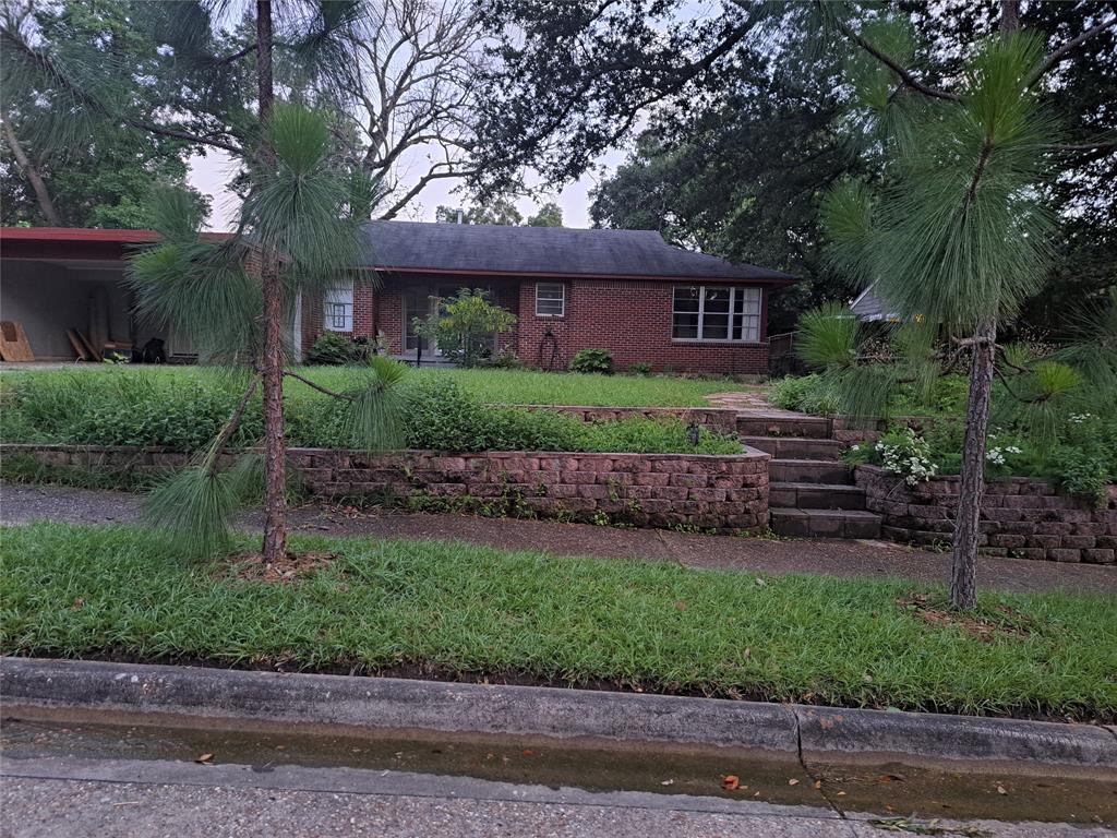 321 Linden Street Property Photo 1