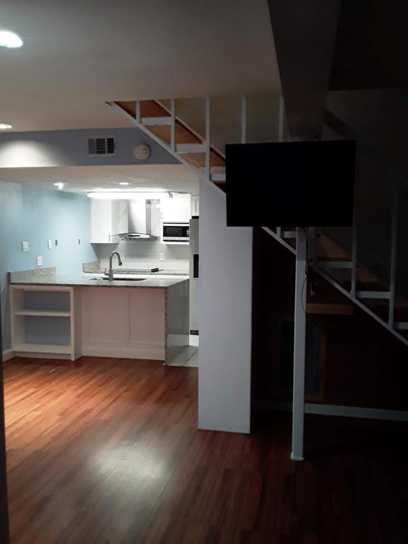 3121 Park Lane Property Photo 3