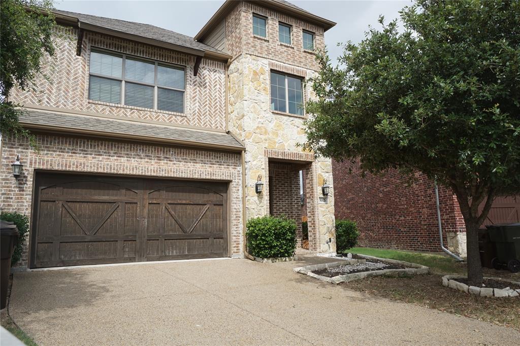 9005 Blue Water Drive Property Photo 1