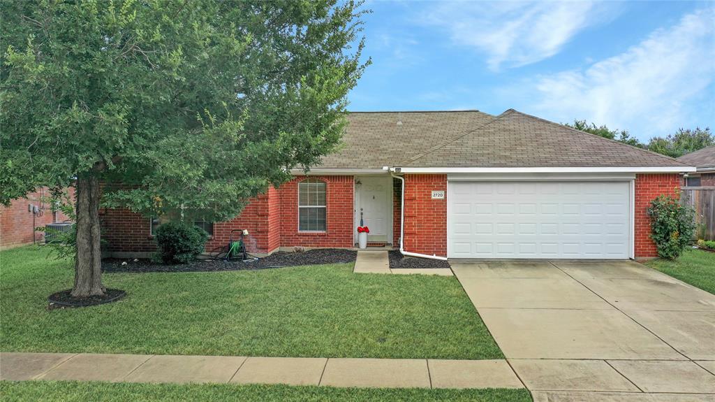 2720 Douglas Drive Property Photo 1