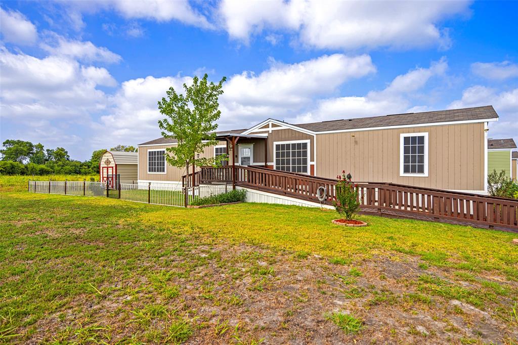 123 Twin View Ln. Property Photo 1