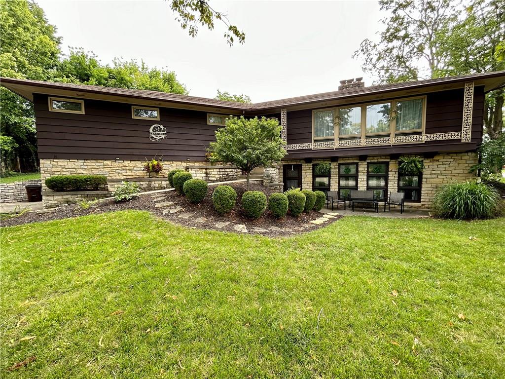 325 S Wolf Creek Street Property Photo