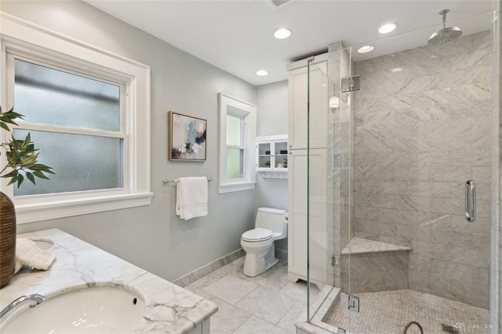 2888 Linwood Avenue Property Photo 16