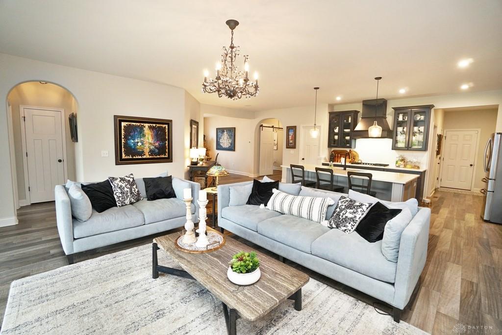 2684 Heirloom Court Property Photo 6