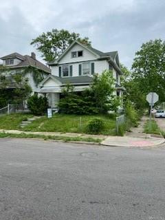 200 N Orchard Avenue Property Photo 1