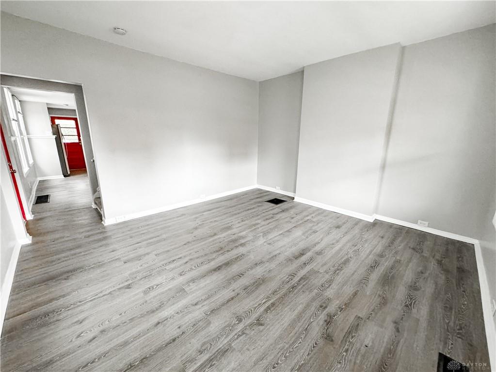2203 Lawn Avenue Property Photo 4