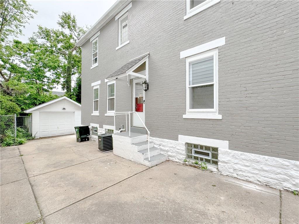 2203 Lawn Avenue Property Photo 16