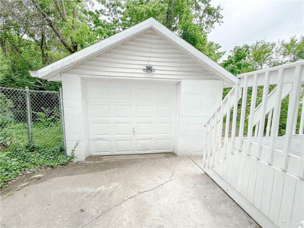 2203 Lawn Avenue Property Photo 18