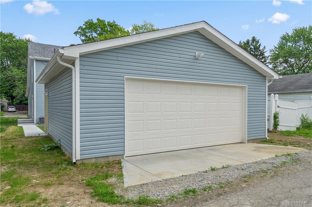 2025 Culver Avenue Property Photo 4